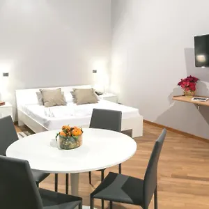 https://7-soli-frangipani.hotelitalianriviera.com